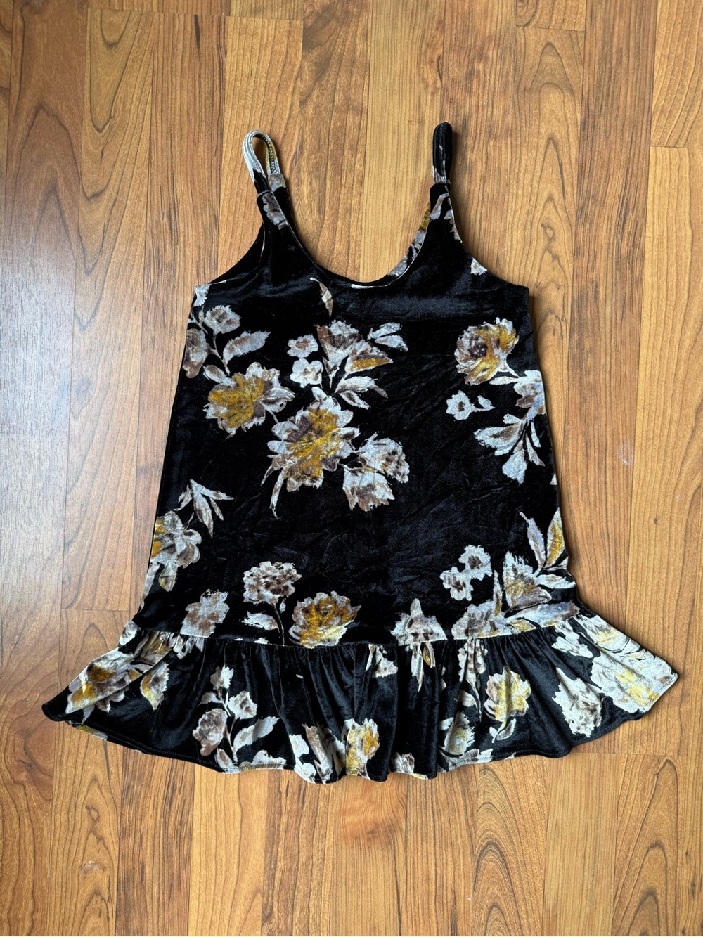 Y2K Black Floral Velvet Peplum Top